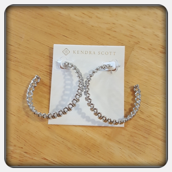 NWOT Kendra Scott Silver Fallyn Hoop Earrings